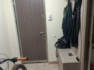 Apartament decomandat cu 2 camere, balcon și parcare – Florești