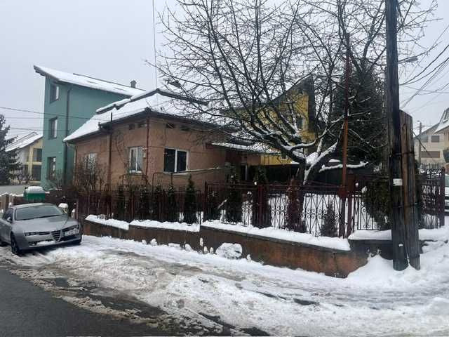 De inchiriat casa de locuit/sediu firma -4 Camere +Garaj cart A, Muresanu