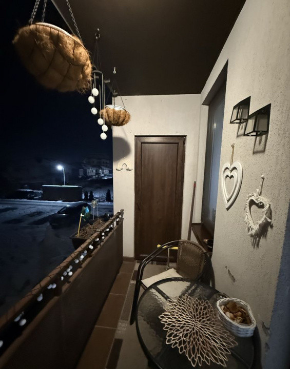 Apartament cu 3 camere la cheie zona Tineretului.