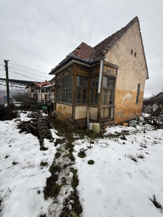 Casă demolabilă, teren 461 mp, Intersecția 7 străzi, zona Gruia