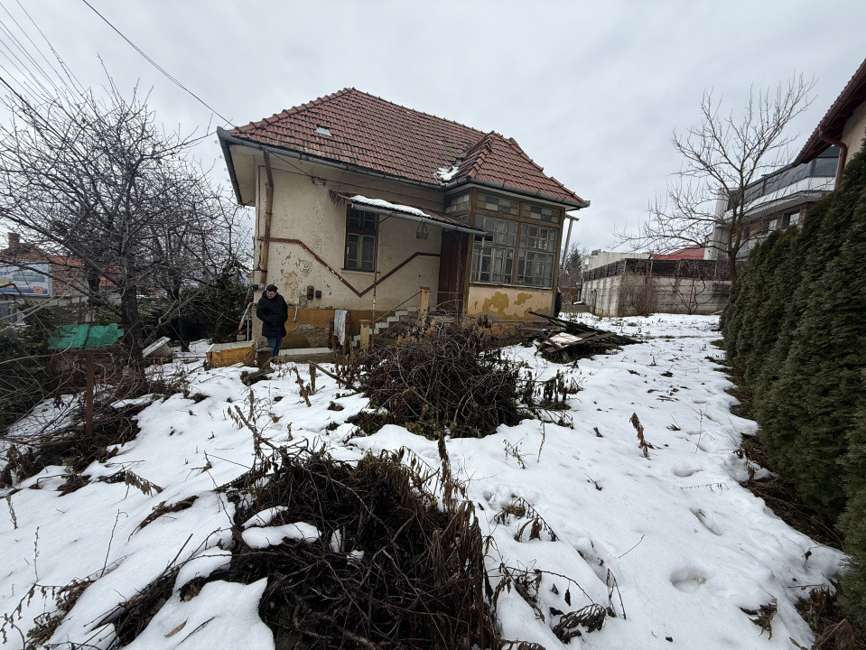 Casă demolabilă, teren 461 mp, Intersecția 7 străzi, zona Gruia
