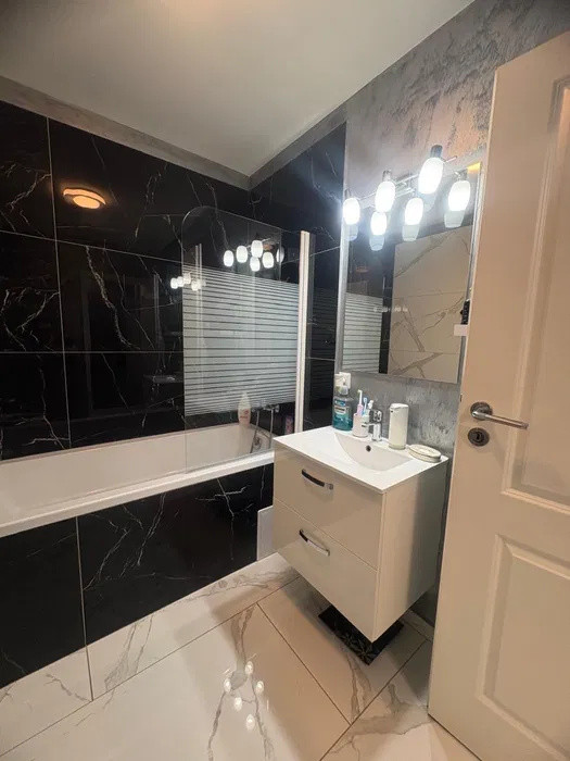 Apartament 2 camere de 42mp plus terasa 14,3mp zona : Metro