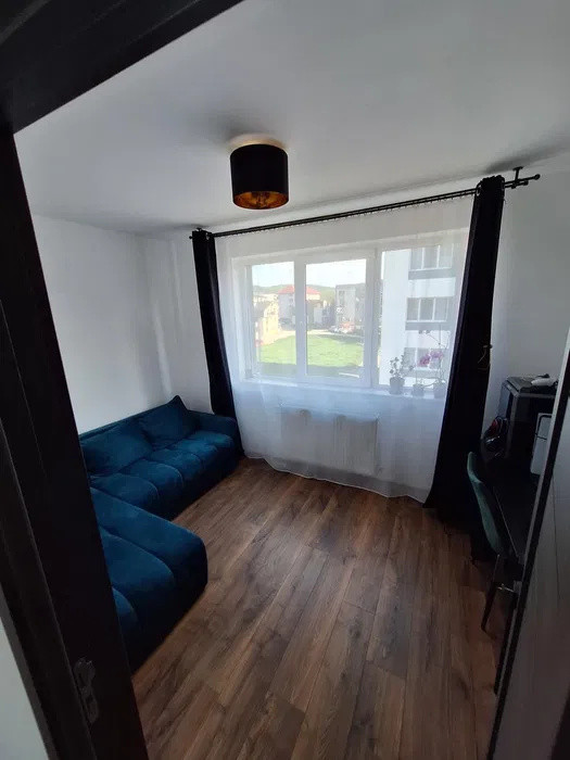 Apartament 3 camere de 50mp , plus balcon 6mp, zona : Tineretului