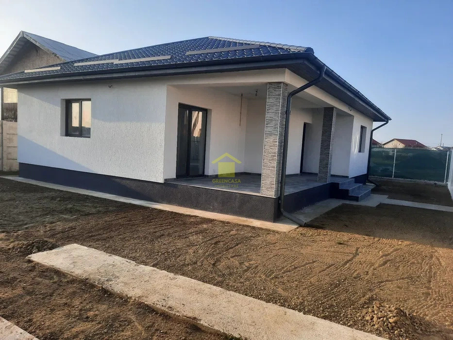 Casă pe parter, teren 350 mp, Domnești–Țegheș