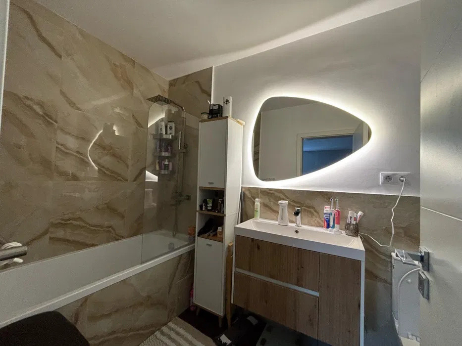 Apartament 3 camere de vanzare,zona Florilor 