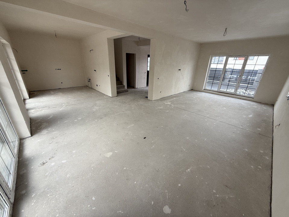 CASĂ NOUĂ CU GARAJ, 150 MP, LÂNGĂ PROFI CHINTENI