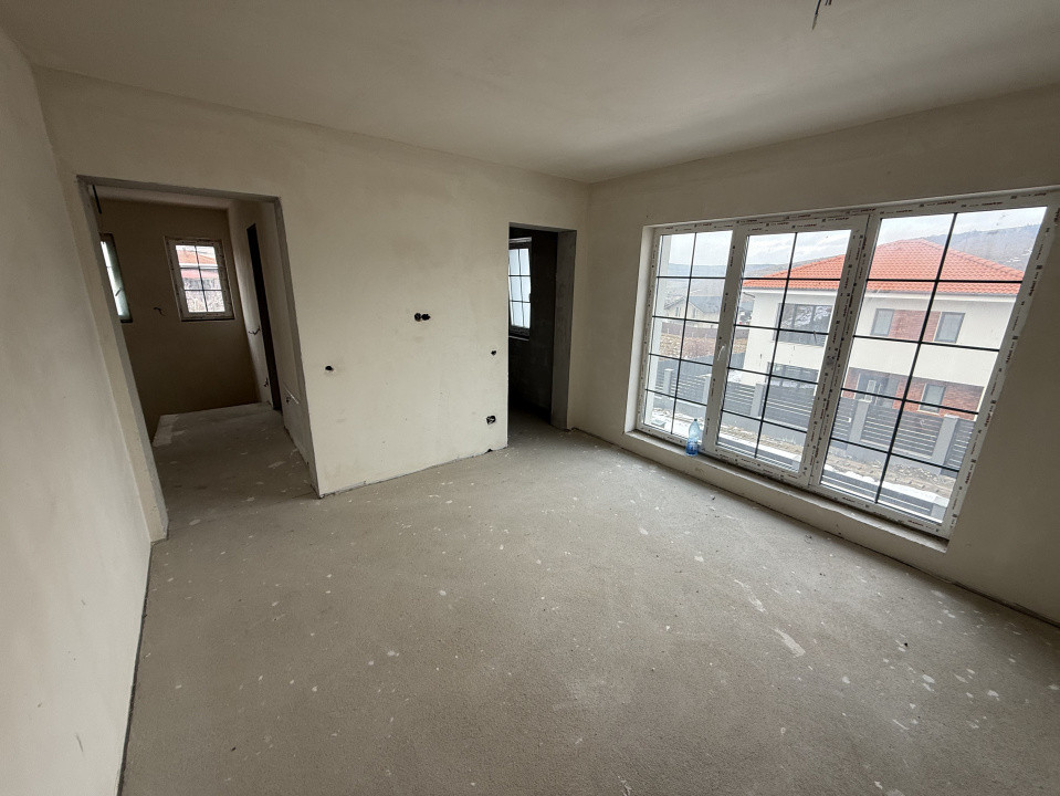 CASĂ NOUĂ CU GARAJ, 150 MP, LÂNGĂ PROFI CHINTENI