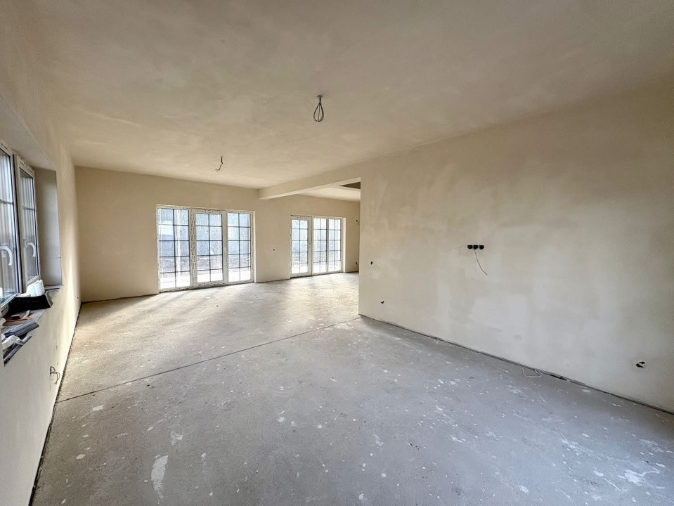 CASĂ NOUĂ CU GARAJ, 150 MP, LÂNGĂ PROFI CHINTENI