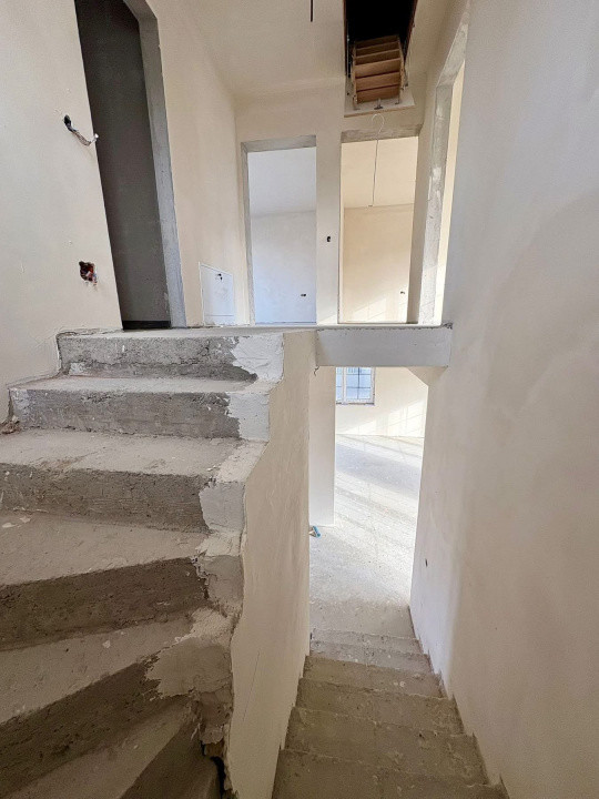 CASĂ NOUĂ CU GARAJ, 150 MP, LÂNGĂ PROFI CHINTENI