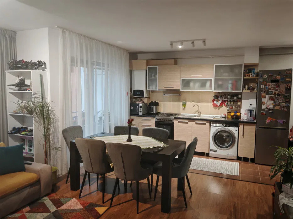 Apartament de vanzare 3 camere,Zona Terra
