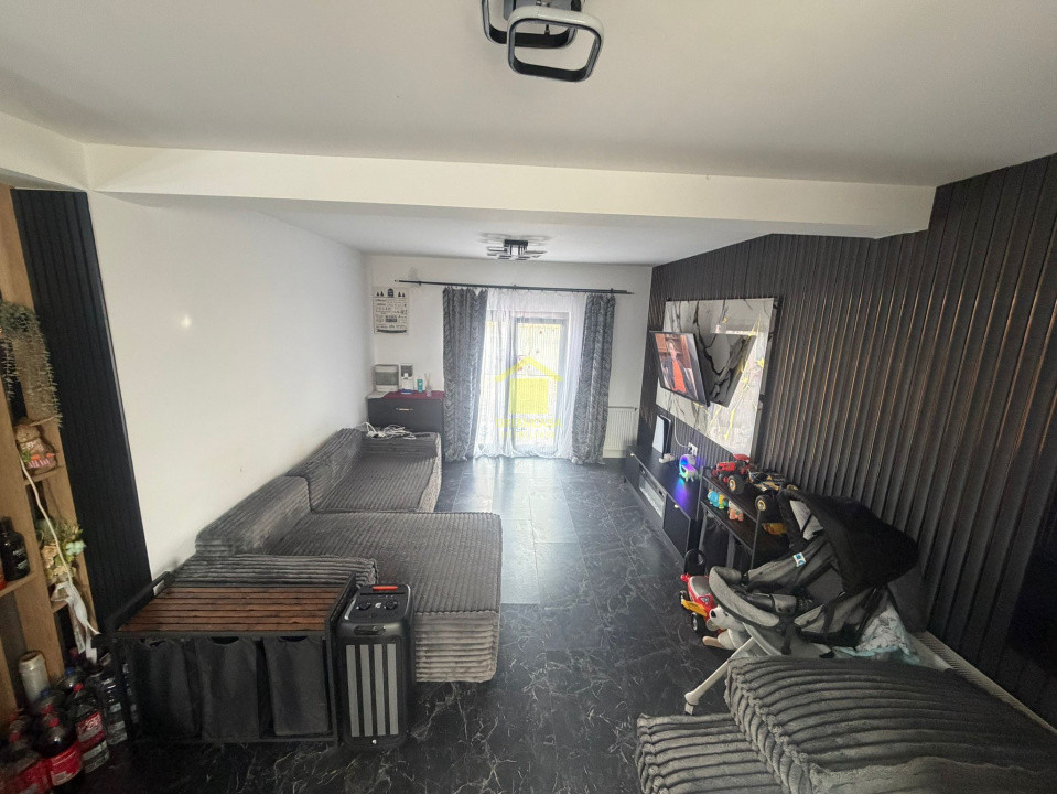 Casa pe parter + mansarda, 100mp utili, 300mp teren liber, Domnesti