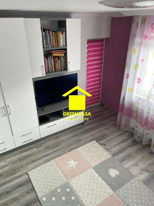 Apartament cu 3 camere, 60mp, parcare exterioara, zona Eroilor, Floresti