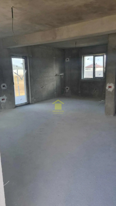 Casa tip duplex pe parter, 75mp utili/unitate, 500mp teren, Olteni