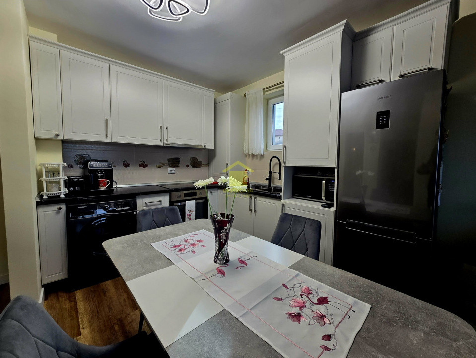 Apartament 2 camere, balcon 14,75mp, zona Vivo, Floresti