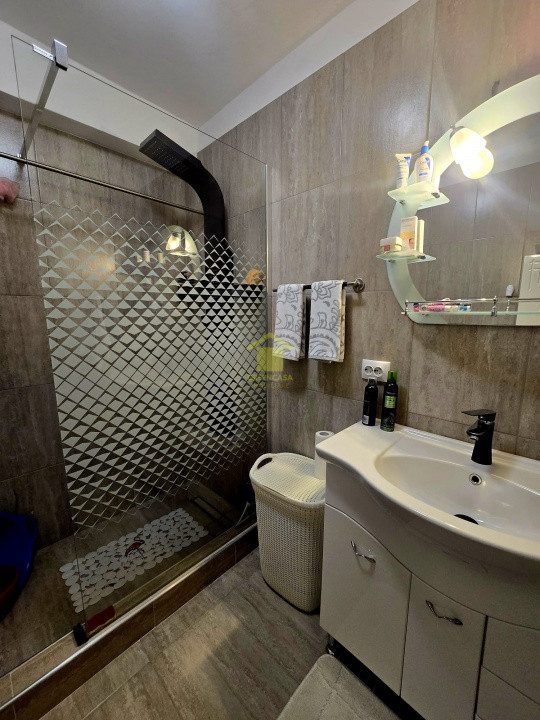 Apartament 2 camere, balcon 14,75mp, zona Vivo, Floresti