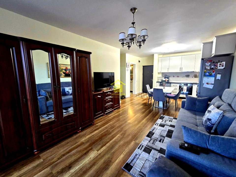 Apartament 2 camere, balcon 15mp, zona Vivo