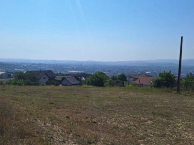 Terenur intravilan cu panoramă sudică – Cluj-Napoca, zonă Iris