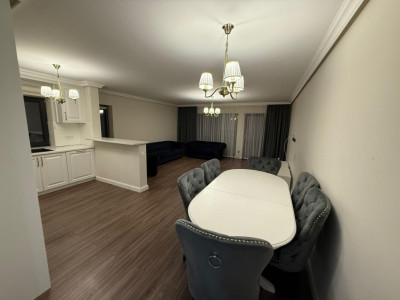 Casă duplex modernă cu acces separat, terase panoramice și curte privată – Zona 