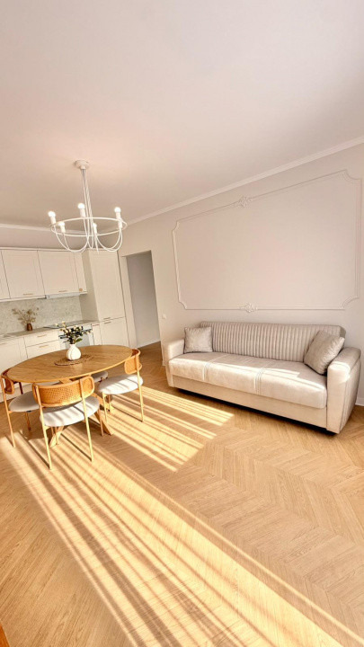 Apartament 3 camere, mobilat modern, etaj intermediar, zona Terra 