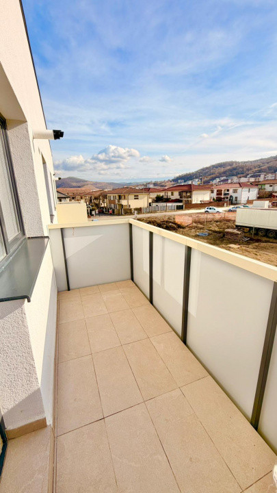 Apartament 3 camere, mobilat modern, etaj intermediar, zona Terra 