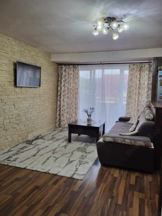 Apartament 3 camere pe 2 niveluri, 79 mp.– Florești, str. Eroilor