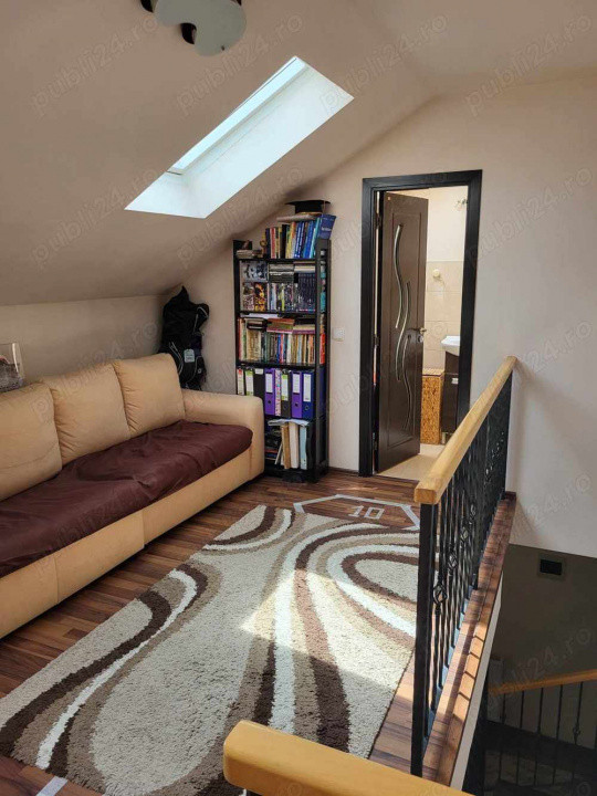 Apartament 3 camere pe 2 niveluri, 79 mp.– Florești, str. Eroilor