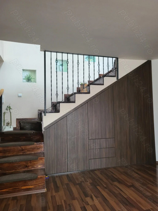 Apartament 3 camere pe 2 niveluri, 79 mp.– Florești, str. Eroilor