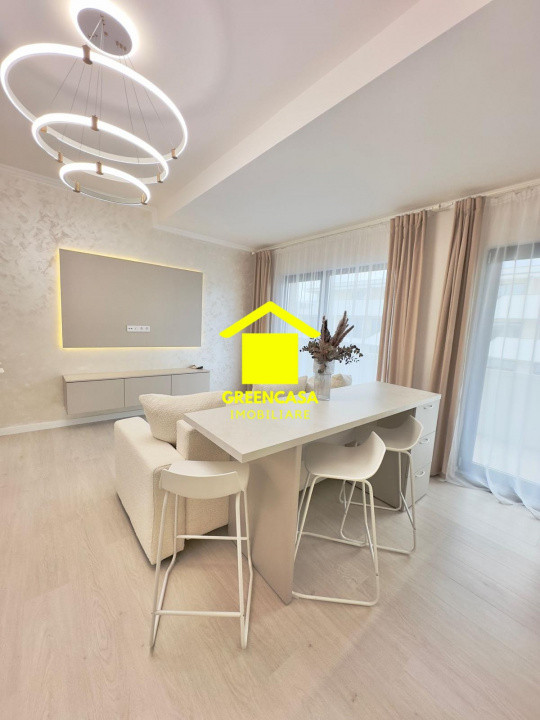 Apartament 3 camere, lux, terasa 11mp, Eroilor, Floresti