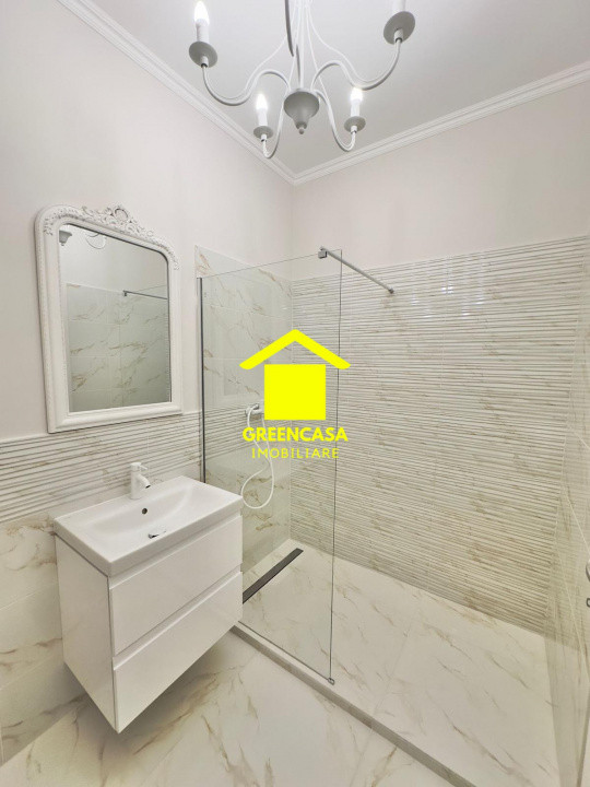 Apartament 3 camere, lux, terasa 11mp, Eroilor, Floresti