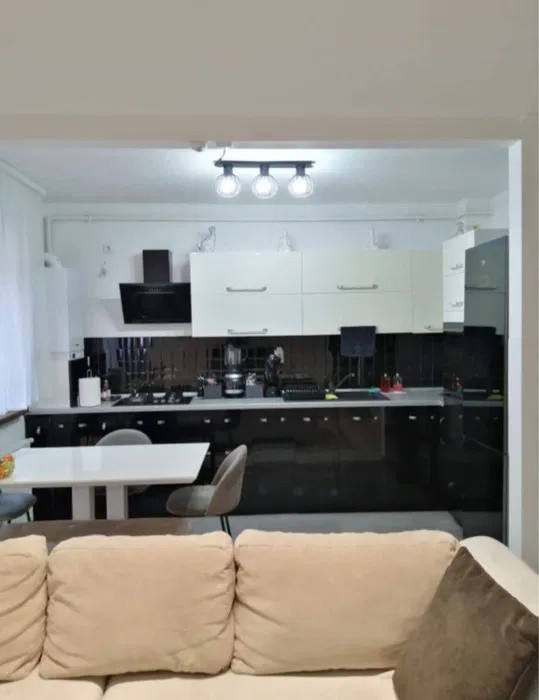 Apartament de vanzare 2 camere,Zona Sub Cetate 