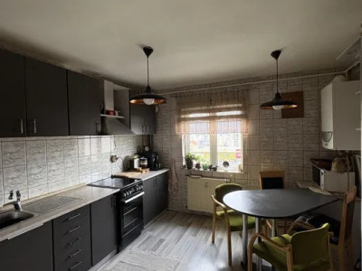 Apartament spațios cu 4 camere, 82 mp utili, etaj 8/9, Aleea Padin