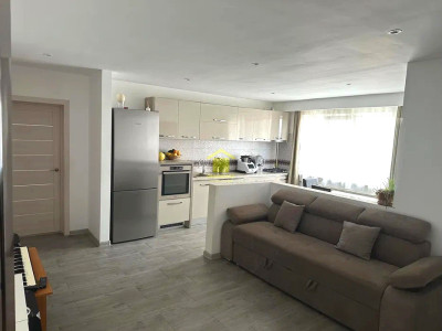 Apartament 3 camere, 73mp, balcon, parcare subterana, etaj intermediar, Florilor