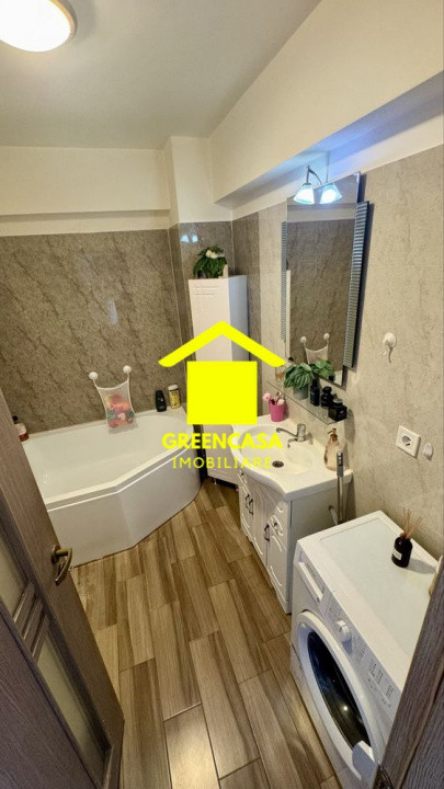 Apartament 3 camere, 52mp, balcon, zona Petrom, Baciu