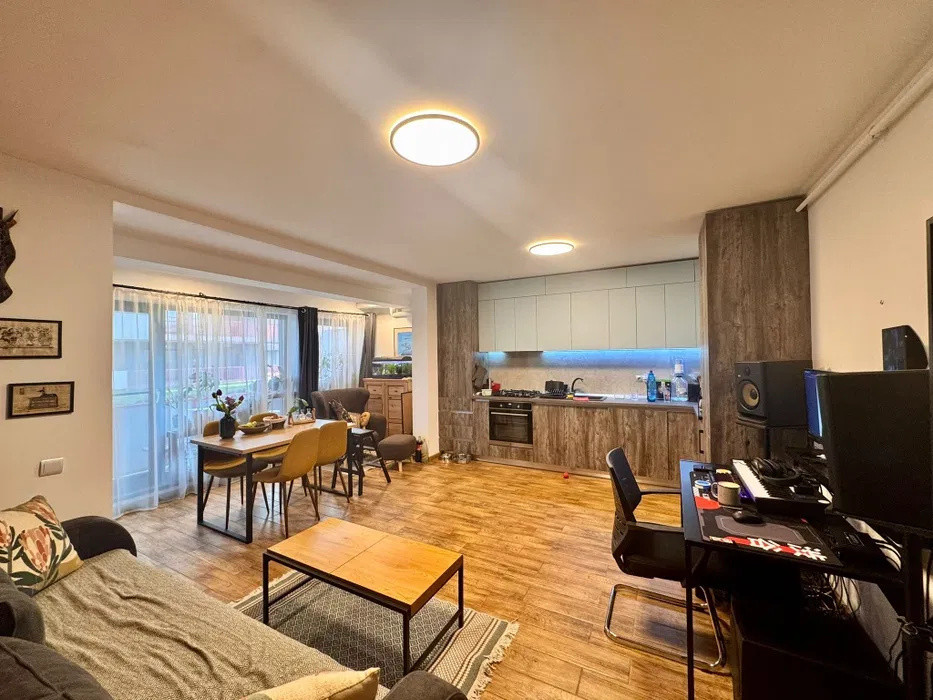 Apartament 2 camere de 50mp plus terasa 12mp , zona :Vivo Center