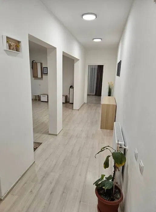 Apartament de vanzare 2 camere,Zona Eroilor 