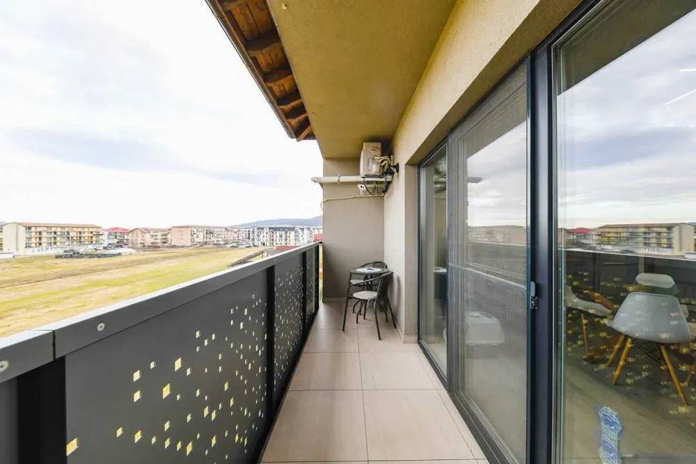 Apartament modern, 2 camere, 46mp + balcon, zona Teilor