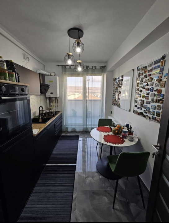 Apartament 2 camere  decomandate cu terasa de 26 mp, zona Terra..