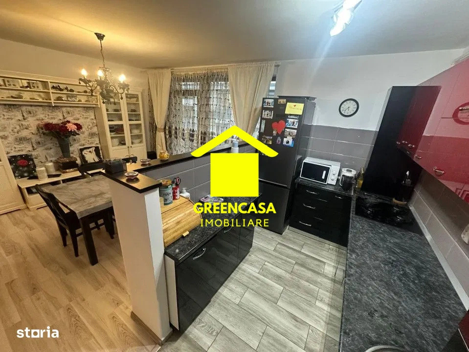Apartament 126mp, 4 camere, 2 bai, balcon, parcare, Subcetate, Floresti