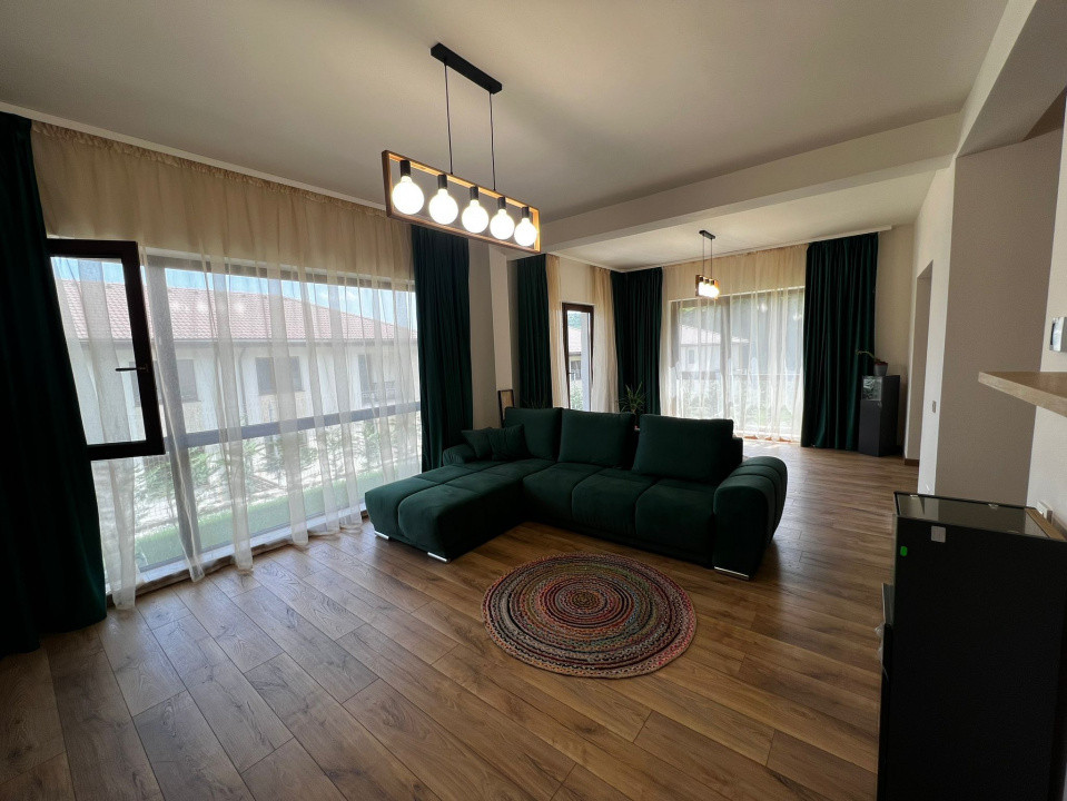 Casă modernăla liziera pădurii, Floresti