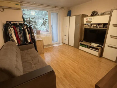 Apartament 3 camere, etaj 3, decomadat, Gheorgheni, Baisoara, Parking