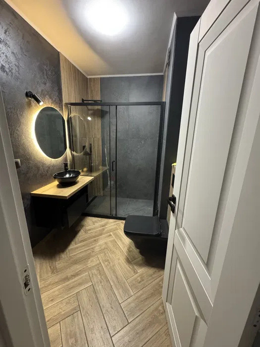 Apartament 2 camere 52.5  FInisat zona Terra, 