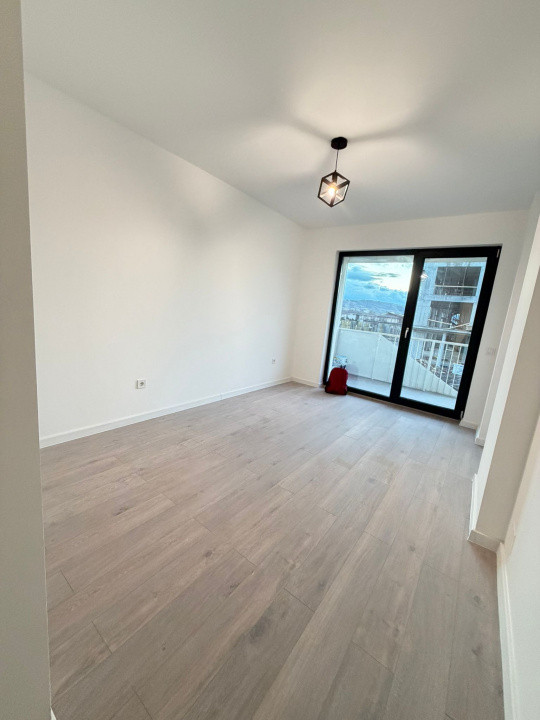 Apartament finisat, 3 camere, 56 mp, zona Eroilor