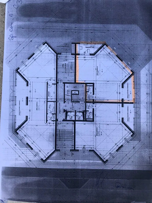 Spatiu comercial de 98mp , zona : Floresti BMW 
