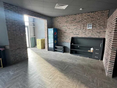 Spatiu comercial de 98mp , zona : Floresti BMW 
