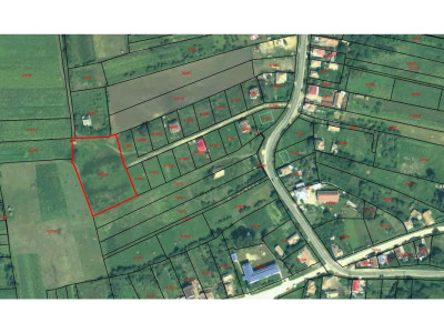 Teren de vanzare suprafata de 5100 mp  zona : Chinteni 