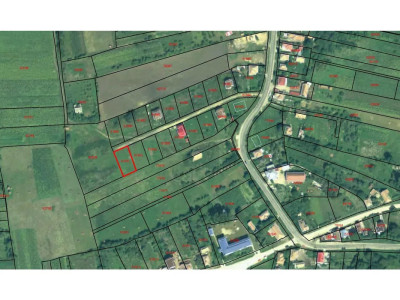 Teren de vanzare suprafata de 700 mp zona Deușu