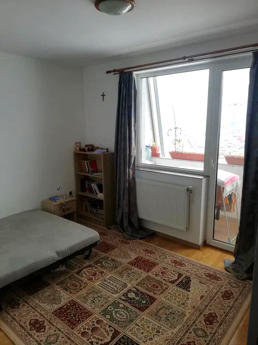 Apartament 3 camere, 64mp, balcon, langa Vivo