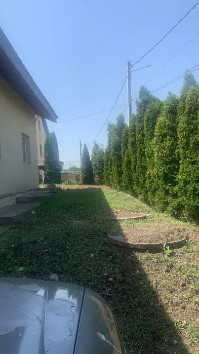 Teren si casa suprafata de 713 mp , zona : Chinteni 