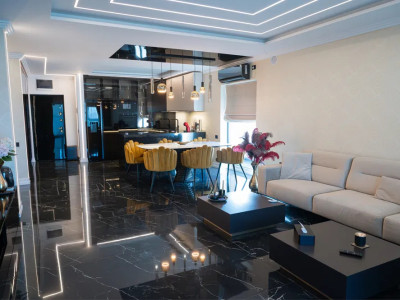 Penthouse 110mp utili, 80mp terasa, 3 camere, 2 bai, Europa