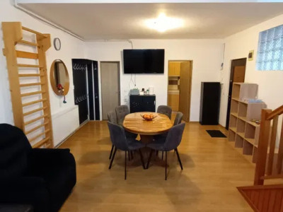 Apartament 3 camere, 85mp, 2 niveluri, zona centrala